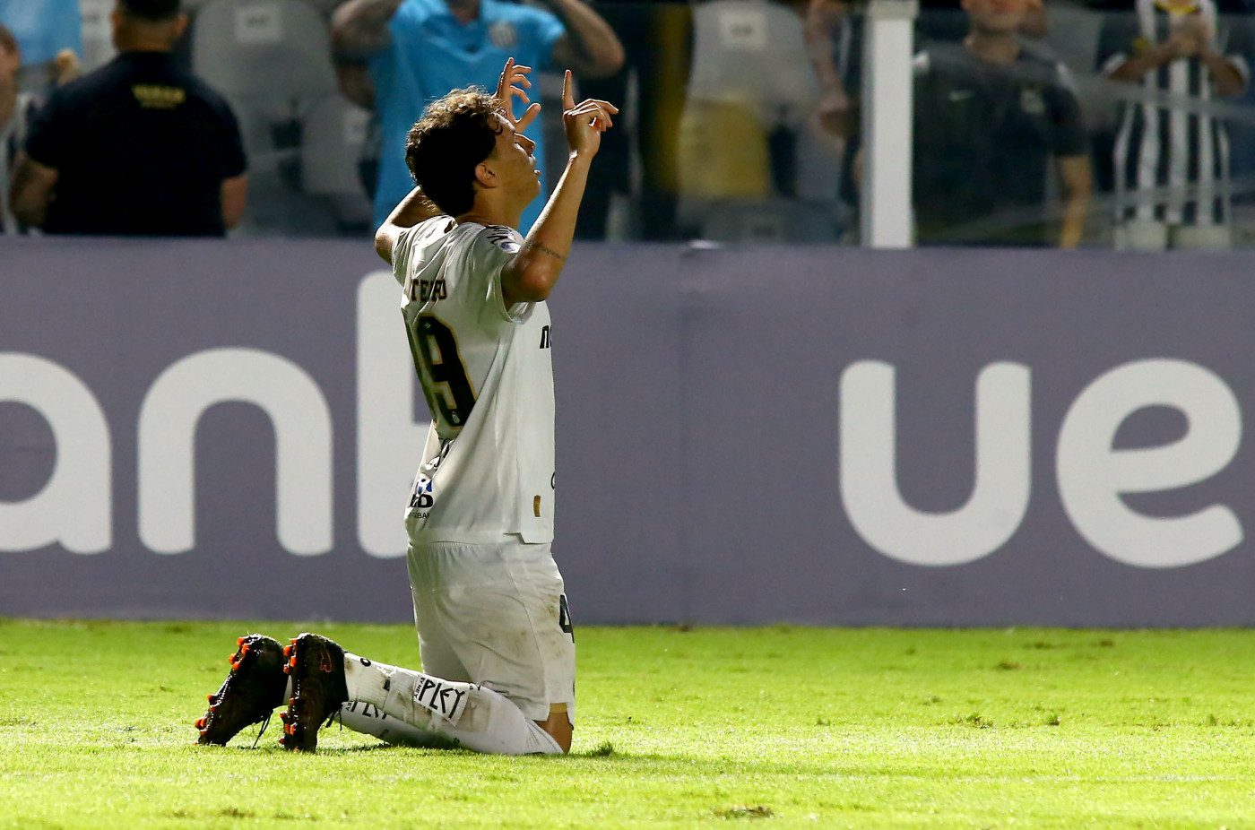 Sem Neymar, Santos vence Deportivo Cuenca e disputará playoffs da Sul-Americana