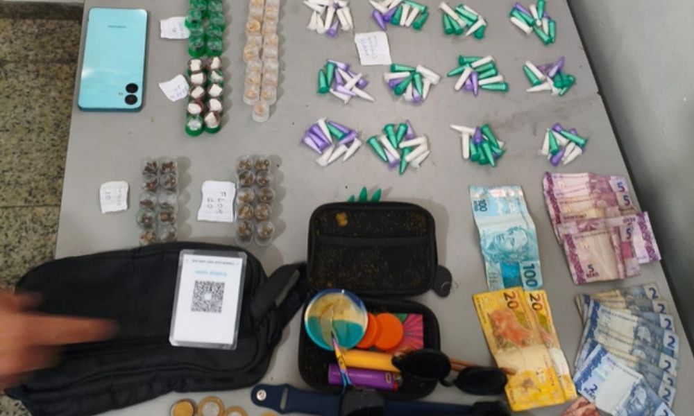 PM de SP prende cinco pessoas pelos crimes de tráfico de drogas e furto