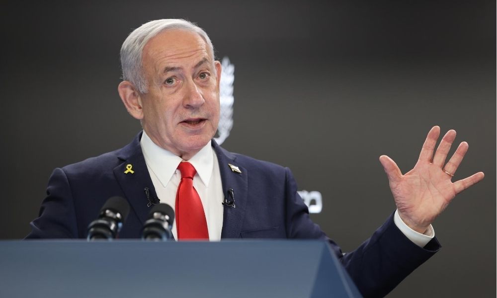 Netanyahu acusa Macron de ‘alimentar o fogo antissemita’ ao dizer que reconhecerá Estado da Palestina