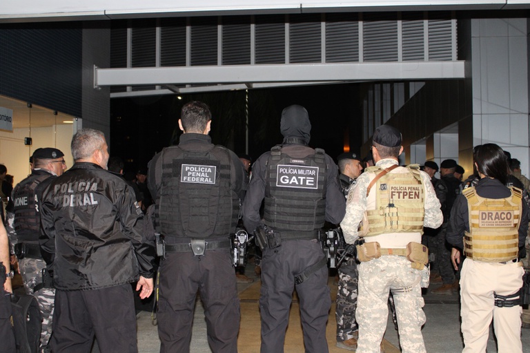 PF deflagra operação em 16 estados contra facções envolvidas com tráfico e lavagem