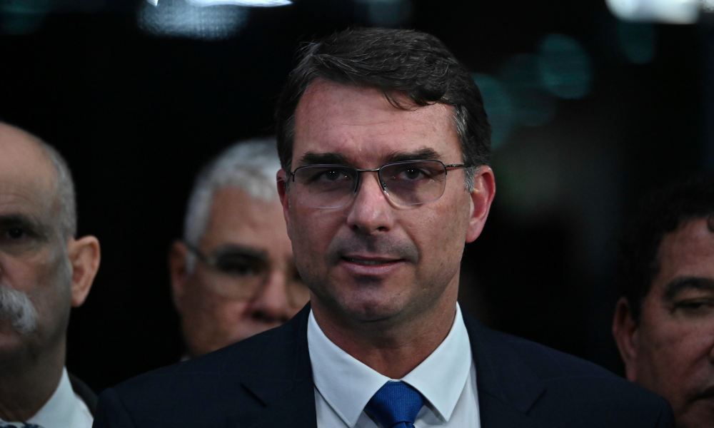 Flávio e Valdemar se encontram nesta terça-feira para alinhar discurso após polêmica do ‘Dark Horse’