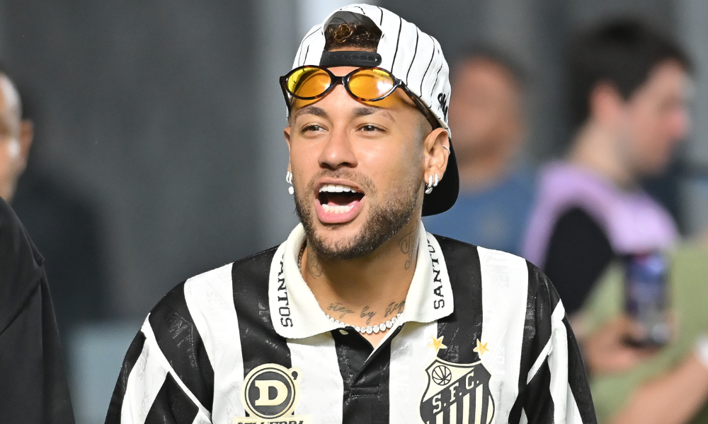 Neymar minimiza lesão na perna antes de se apresentar à Seleção: ‘Está inteira’