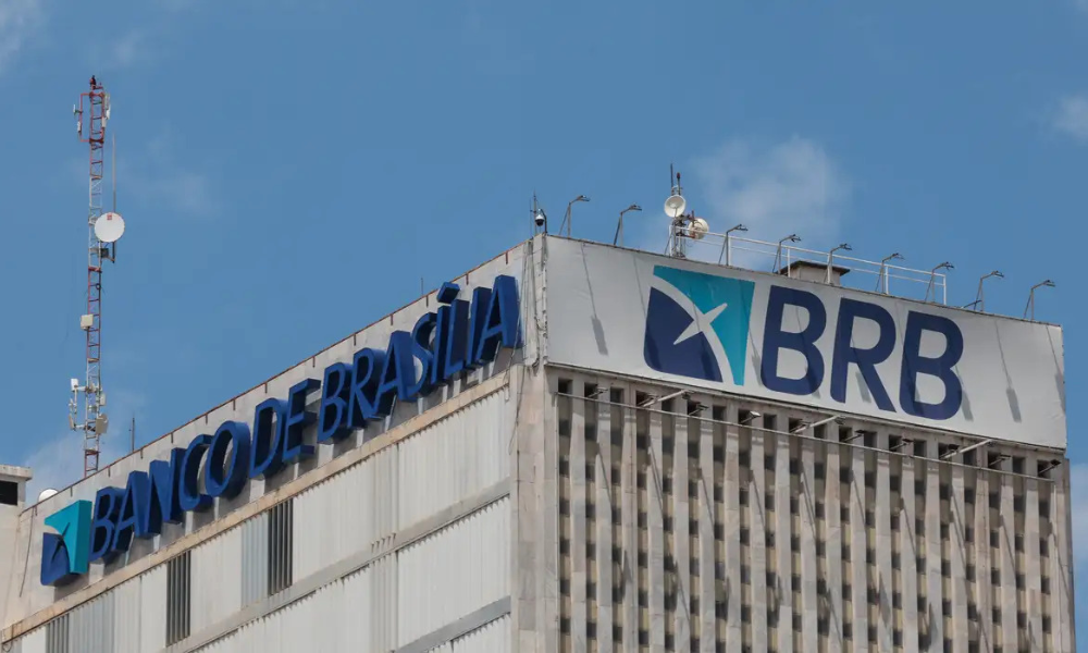 Celular de procurador do Master revela bastidores de carteiras bilionárias cedidas ao BRB