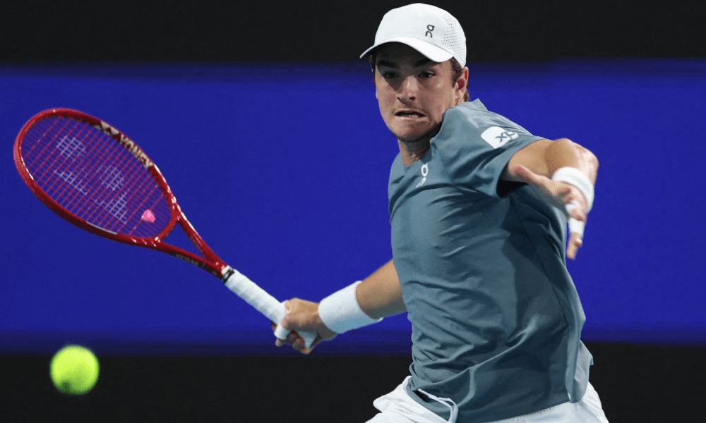 João Fonseca estreia neste domingo em Roland Garros contra o francês Luka Pavlovic