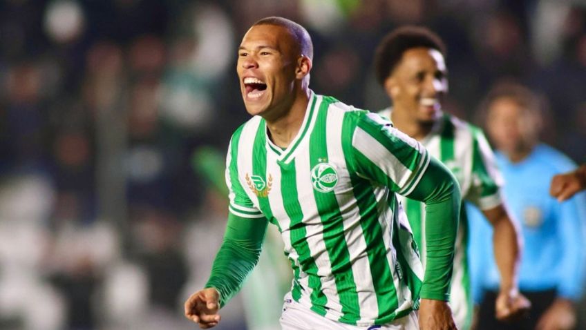Gabriel Pinheiro, do Juventude, comemora o seu gol na partida de volta entre Juventude e São Paulo pela Copa do Brasil