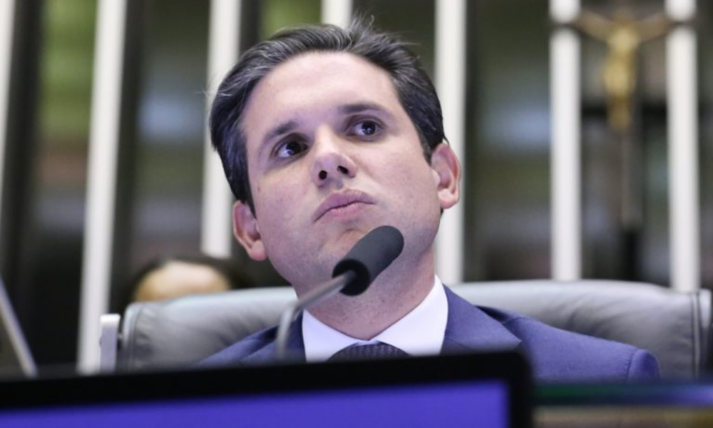 Sem acordo, Motta não garante relatório da 6×1 pronto nesta semana