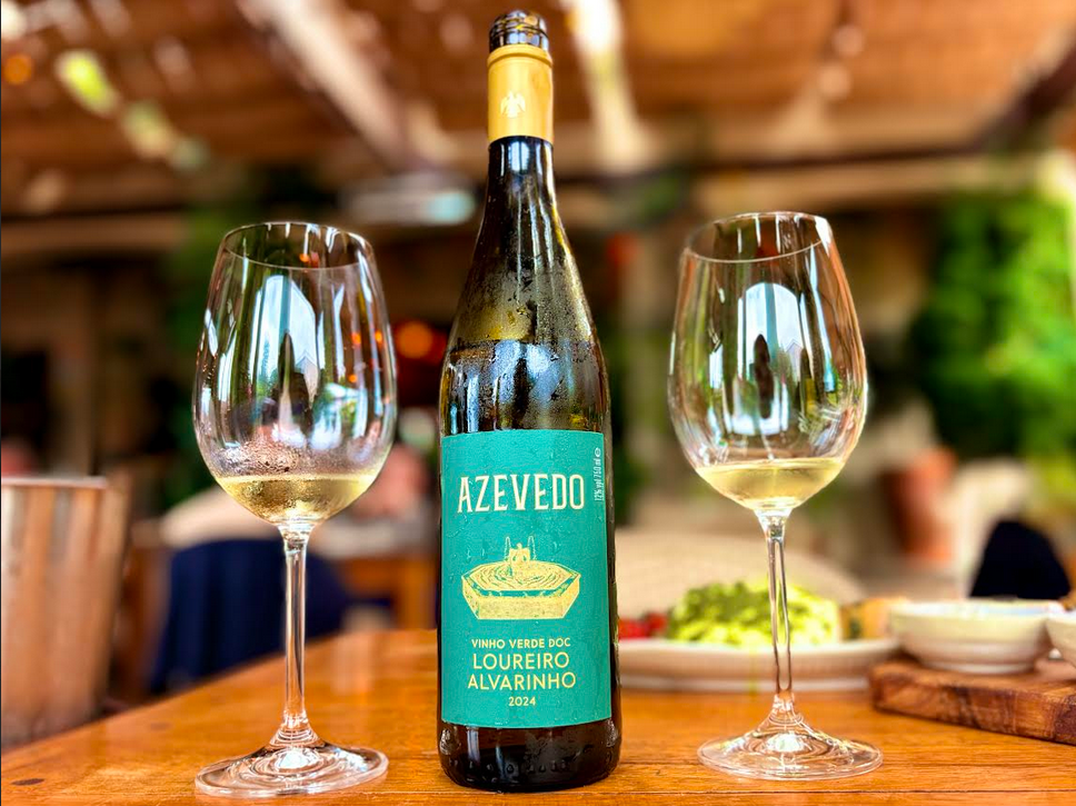 Vinhos verdes: o frescor português que conquistou o paladar brasileiro