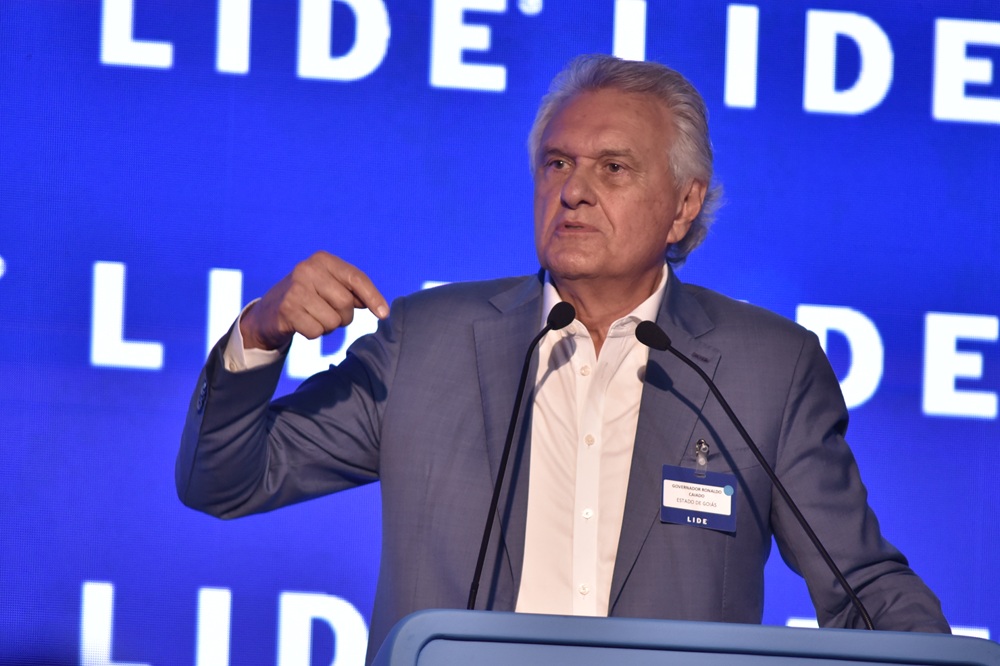 Caiado critica Ciro Nogueira e diz que senador tenta se colocar como porta-voz de Bolsonaro