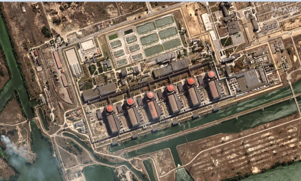 Drone atinge maior usina nuclear da Europa; território é ocupado pela Rússia