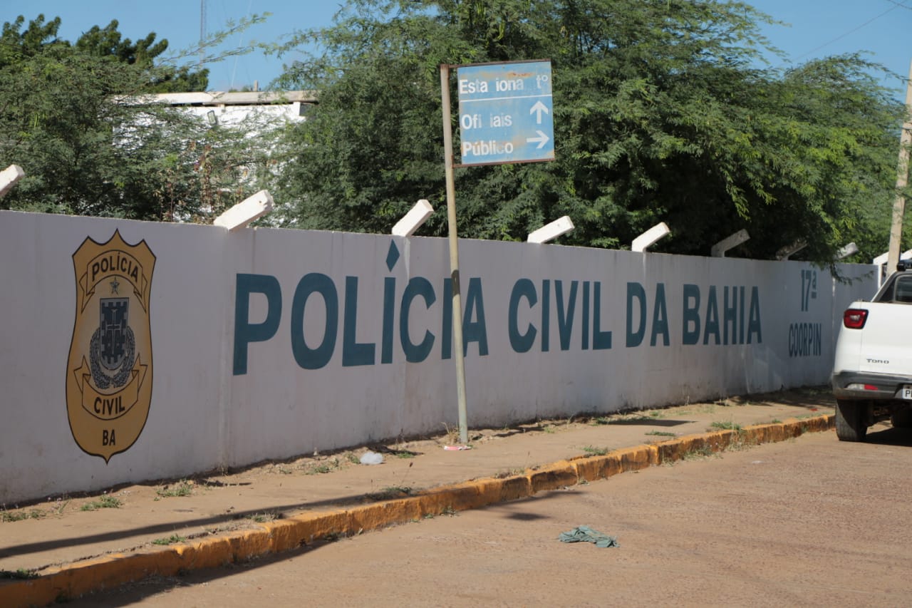 Seis adolescentes espancam jovem de 15 anos com ferro e madeira