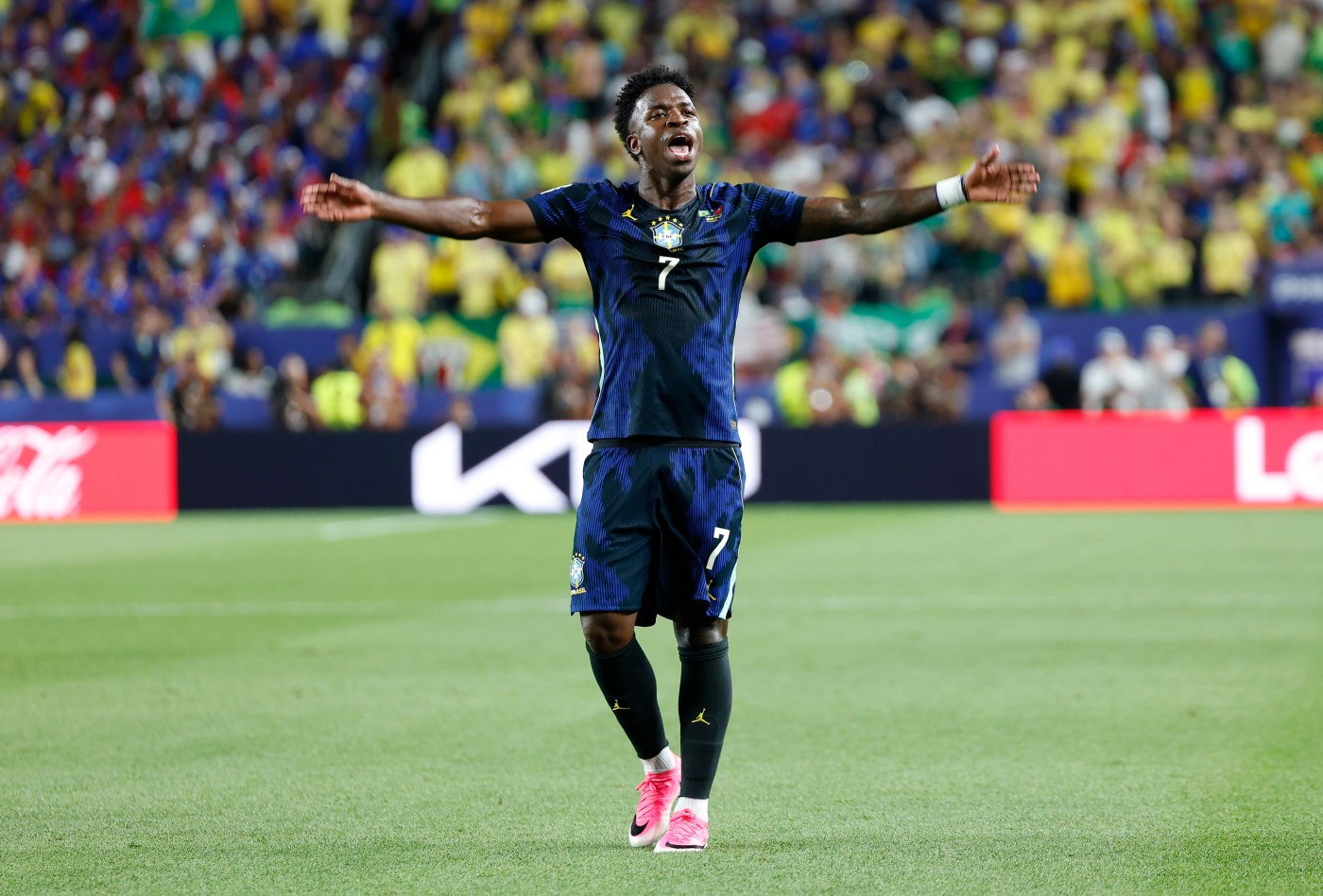 Vini Jr. entra na briga com Messi, Mbappé e Haaland por artilharia da Copa do Mundo