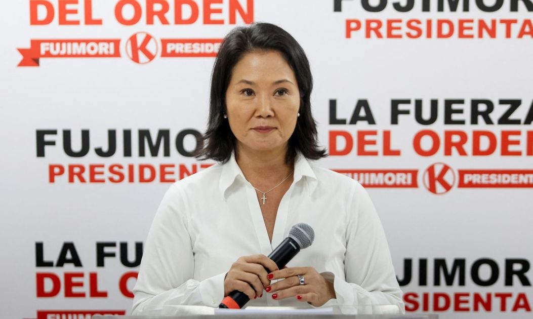 Fujimori se aproxima da presidência do Peru; Sánchez convoca protesto