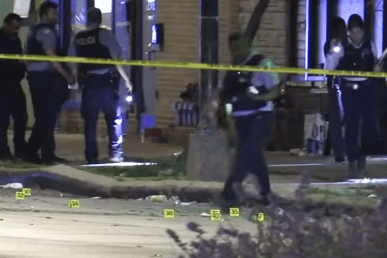 Chicago tem fim de semana sangrento com 7 mortos e 38 feridos em tiroteios