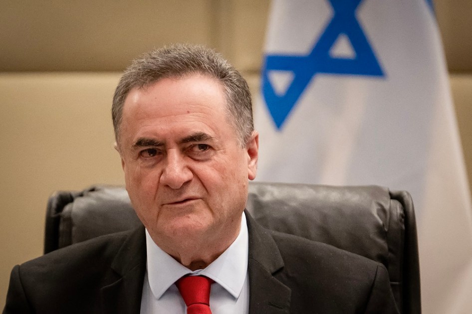 Foto frontal de Israel Katz, ministro da Defesa de Israel