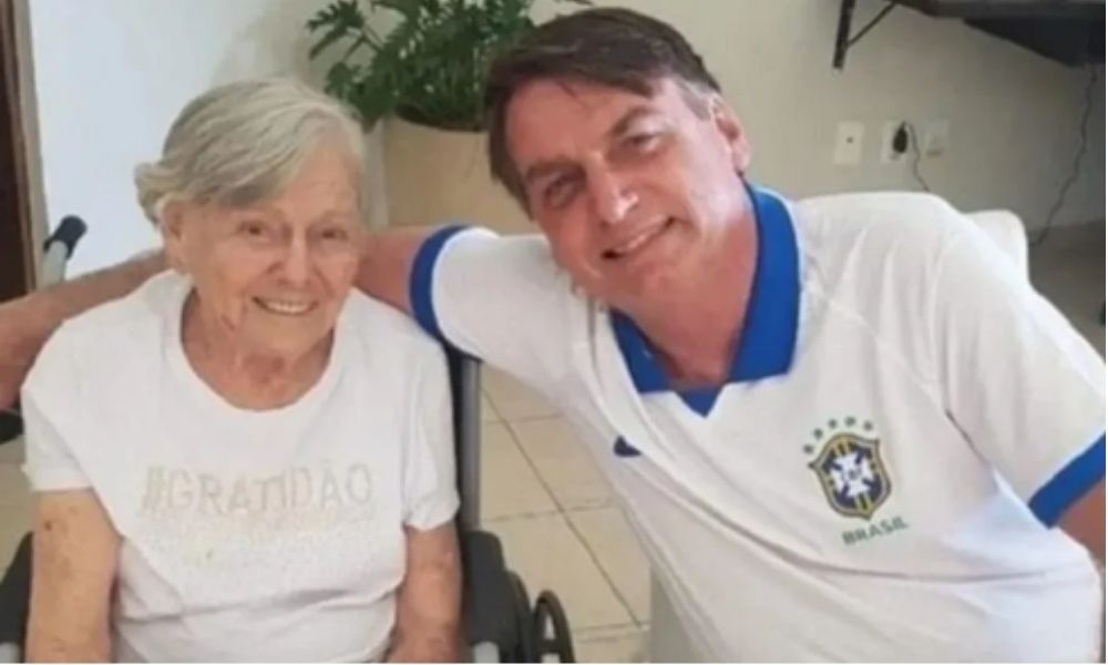 Mãe de Bolsonaro vira nome de viaduto em SP