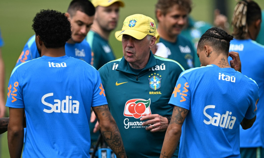 Seleção Brasileira durante treinamento