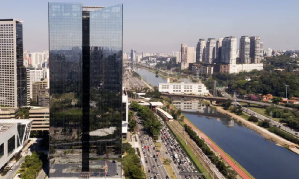 Itaim Bibi tem maior renda de SP, com R$ 8,2 mil; no Pari, ganho é de R$ 1,2 mil