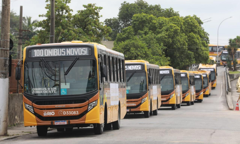 Rodoviários do Rio suspendem greve após três dias de paralisação