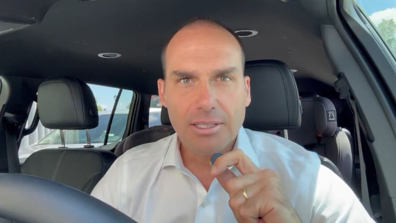 Eduardo pede a Trump que imponha sanções contra Moraes: ‘Figura autoritária’