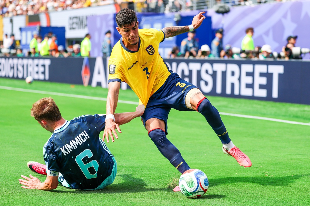 Equador desencanta, vence a poderosa Alemanha e vai para a segunda fase da Copa