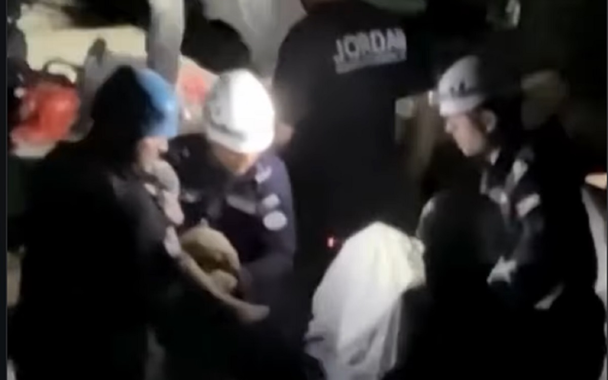 Menino de três anos é resgatado no 6º dia após terremotos na Venezuela