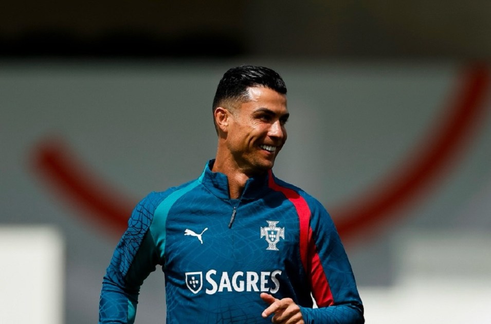 Cristiano Ronaldo em treino da seleção portuguesa