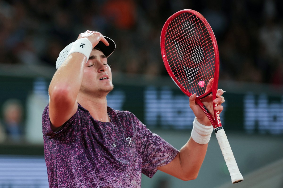 João Fonseca perde de tcheco e é eliminado nas quartas de Roland Garros