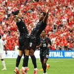 Canadá marca nos acréscimos e elimina a África do Sul na Copa do Mundo
