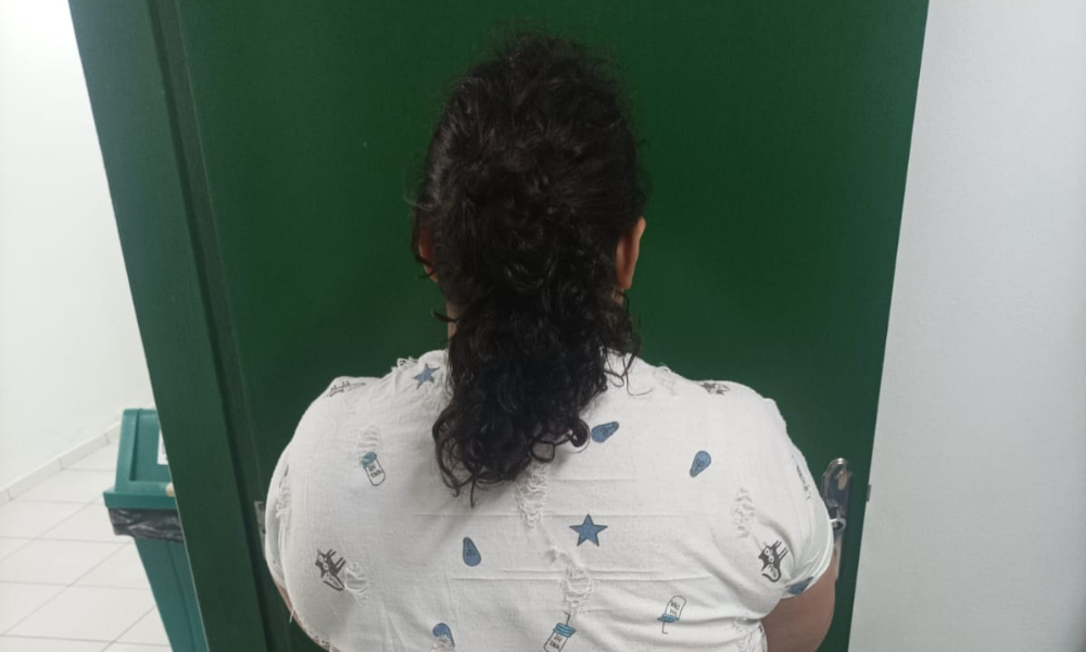 ‘A Orfã’? Mulher de 37 anos é presa em SC após se passar por adolescente e ser adotada