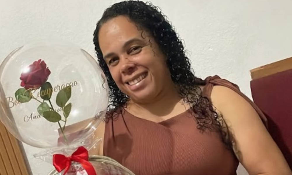 Ana Cláudia Rodrigues, que foi jogada de um penhasco em Belo Horizonte, recebeu alta do hospital Foto: Reprodução/@thaine_eloisa via Instagram