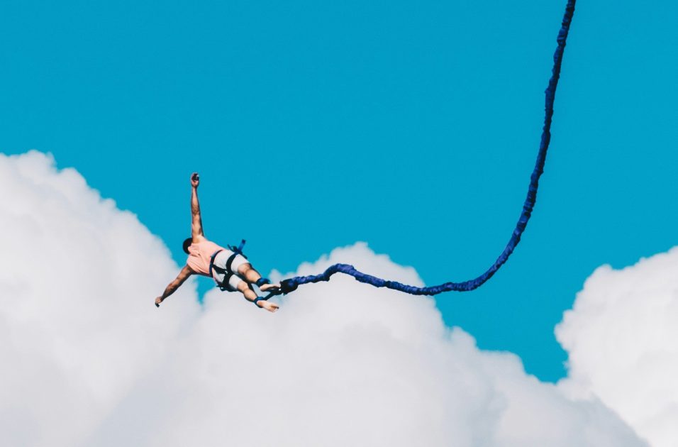 jeffrey-grospe-r195-uoQ_t4-unsplash