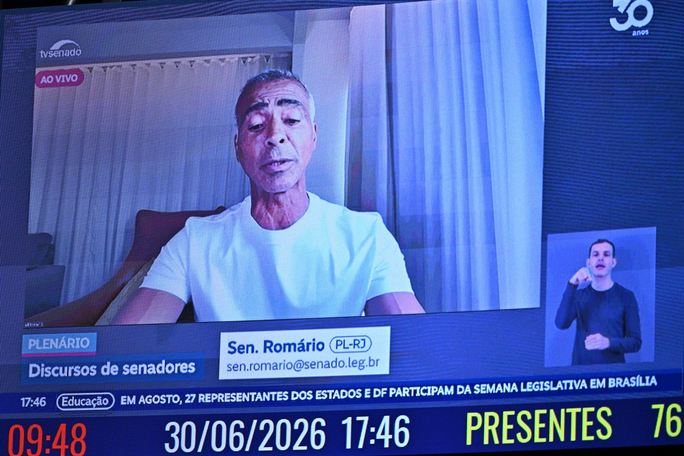 Romário abre mão de salário do Senado recebido durante Copa do Mundo