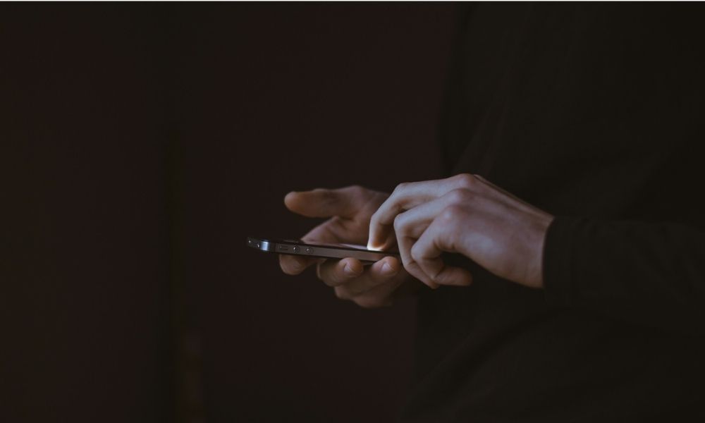 ‘Modo rua’ e a segurança de apps bancários no brasil