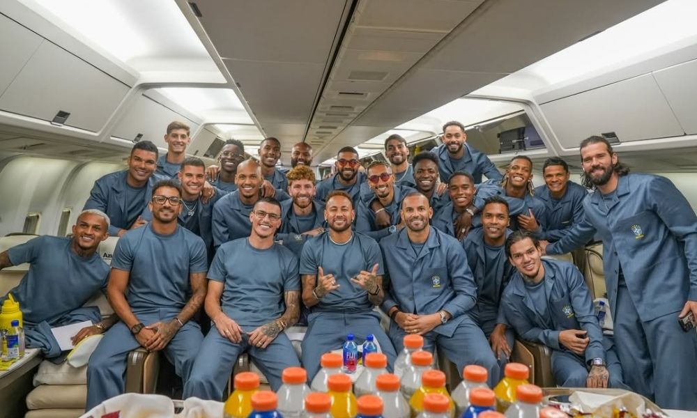 Voo da Seleção Brasileira nos EUA atrasa por mau tempo