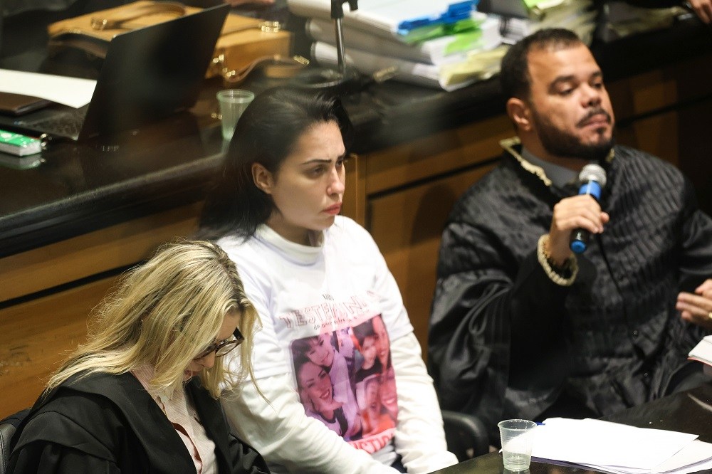 Caso Henry: Monique Medeiros, a mãe do menino, é solta após receber perdão judicial