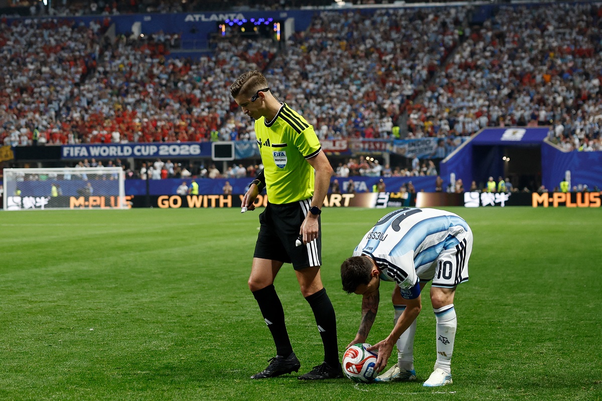 Egito pede exclusão da Copa de árbitro que apitou partida contra a Argentina