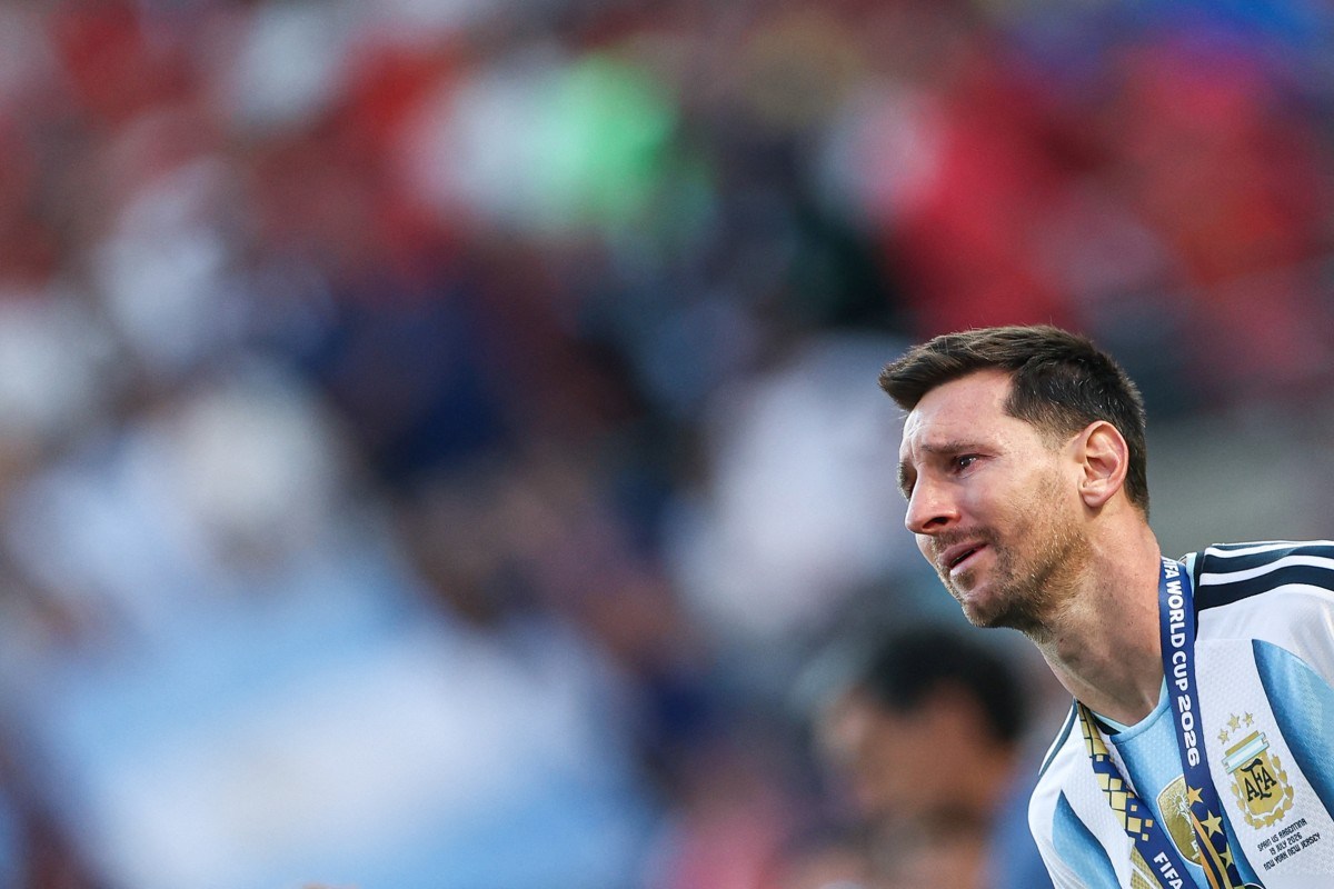 Messi chora em despedida da seleção argentina após derrota na final da Copa