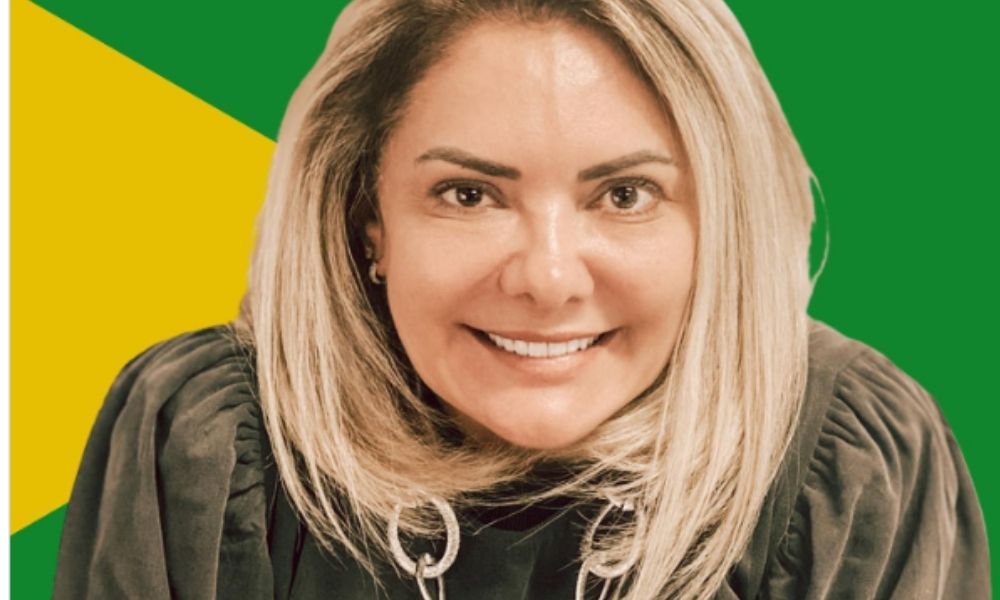 Ex-mulher de Bolsonaro tem R$ 227 mil bloqueados pela Justiça Eleitoral por dívida de campanha