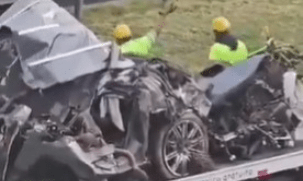 Motorista morre após Porsche bater em mureta na Rodovia dos Imigrantes; veja vídeo