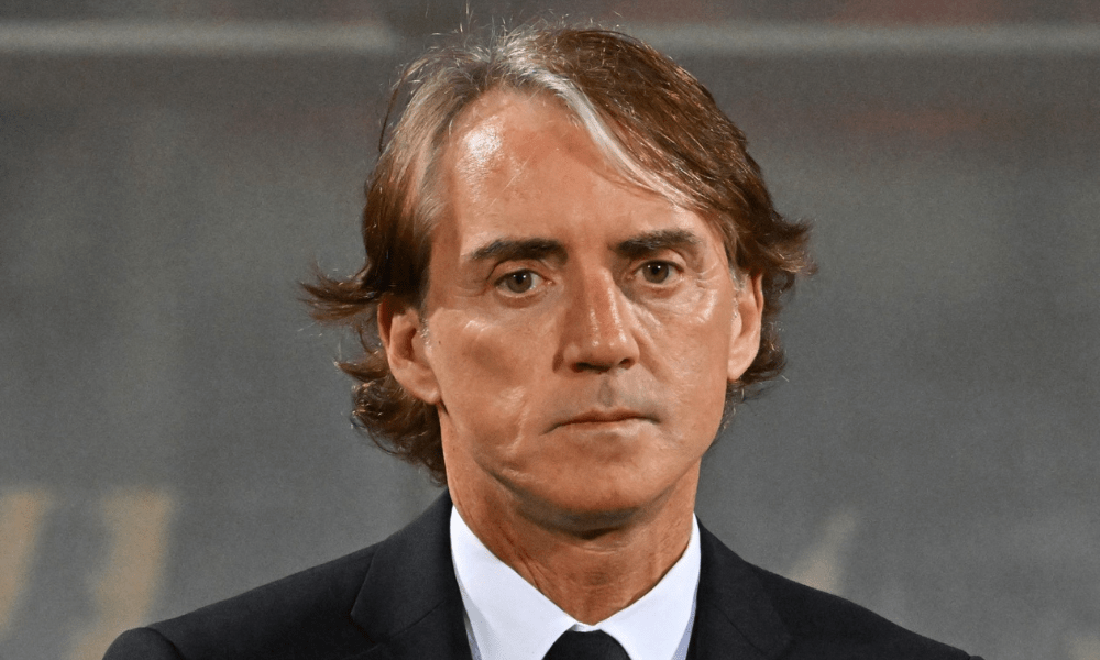 Após polêmicas com Pirlo, Itália anuncia Roberto Mancini como novo treinador