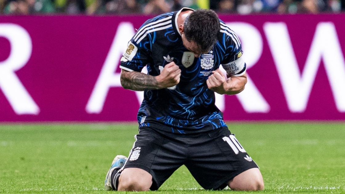 Lionel messi na virada da Argentina sobre a Inglaterra na semifinal da Copa 2026.