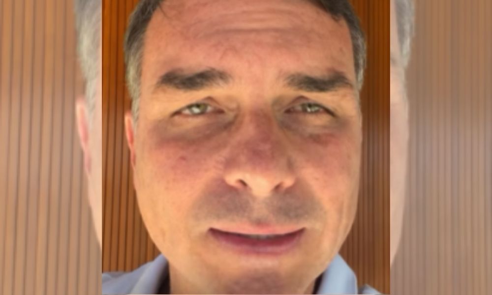 Flávio renova pedido de desculpas a Michelle e pede ajuda em campanha