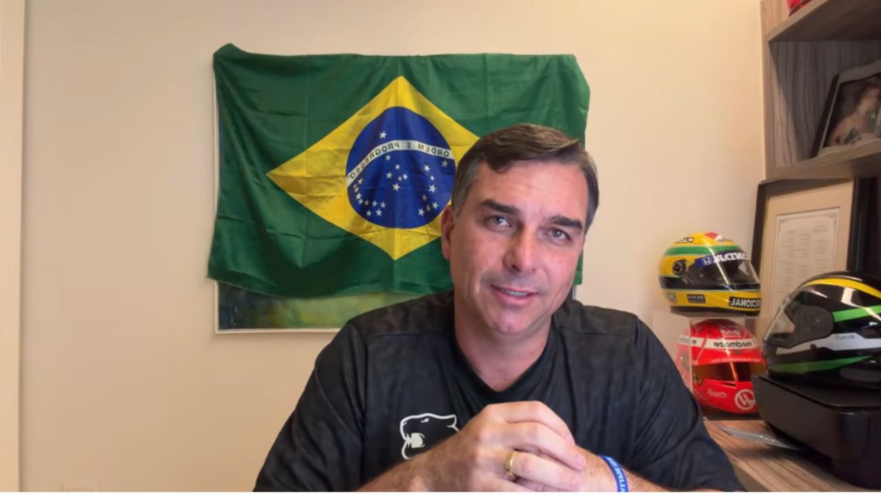 Flávio chama reajuste do Bolsa Família de ‘merreca’: ‘Só isso? Não tem vergonha?’