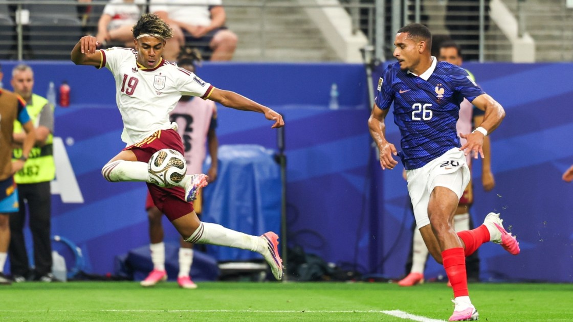Atacante espanhol Lamine Yamal na Vitória que eliminou a França da Copa do Mundo de 2026.