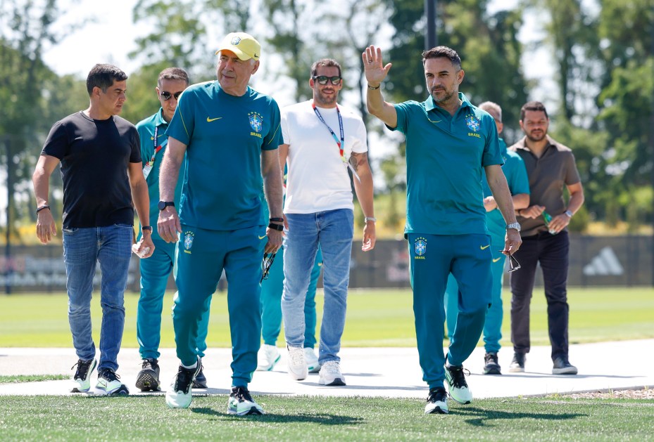 Carlo Ancelotti, durante treino da Seleção Brasileira.