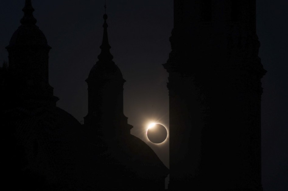 Eclipse solar total visto da Espanha