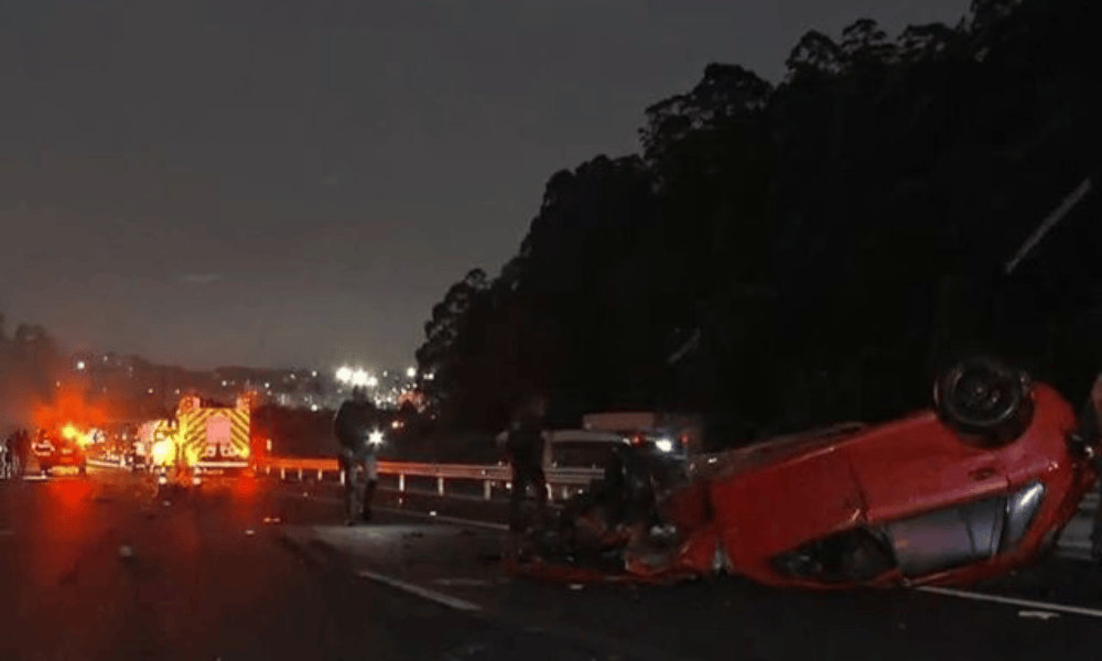 Acidente deixa 2 mortos e 5 feridos na Rodovia da Anhanguera, em SP; veja vídeo