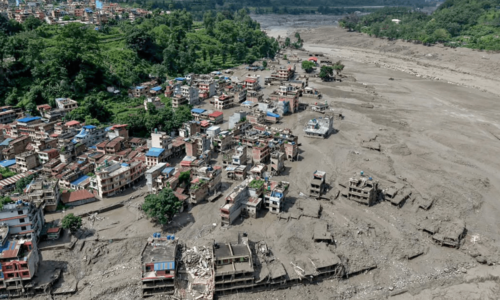 Número de mortes causadas pela avalanche no Nepal e no Tibete passa de 1.000