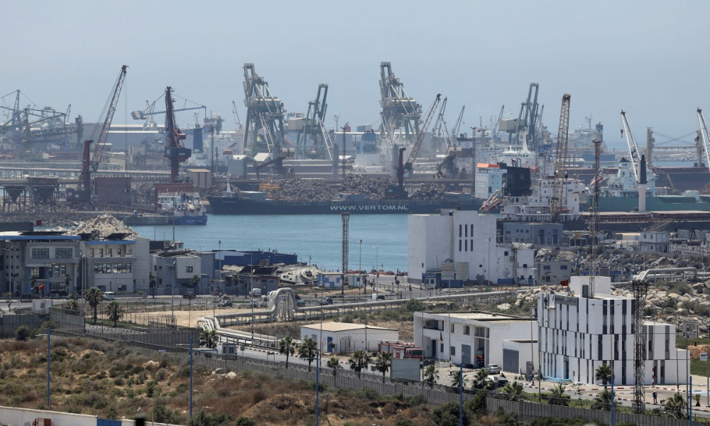 EUA limitam horários de defesa aérea para navios no Estreito de Ormuz, diz jornal
