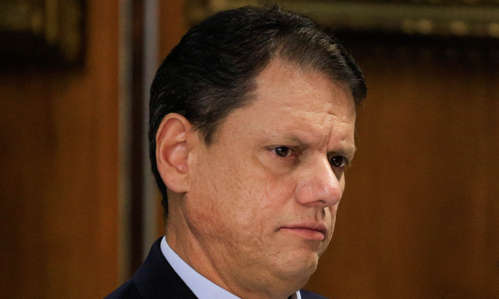 Tarcísio cruza eleições de 2022 e 2024 para definir foco da campanha em SP